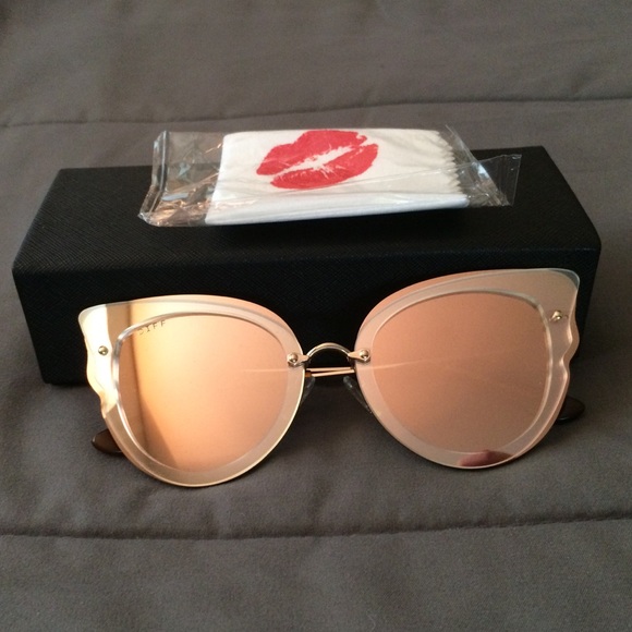 DONATED. Diff - Picture 2 of 7